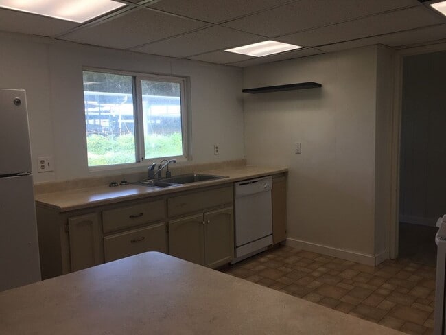 1616 Cornelius Ave in Nicolaus, CA - Building Photo - Building Photo