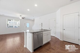 195 Woodward Rd in Goose Creek, SC - Building Photo - Building Photo