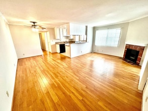 625 E Palm Ave in Burbank, CA - Foto de edificio - Building Photo