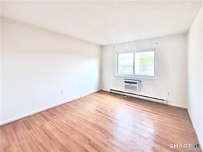 737 Cove Rd in Stamford, CT - Building Photo - Building Photo