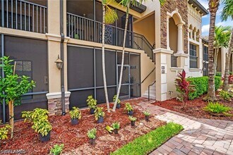 28031 Bridgetown Ct in Bonita Springs, FL - Foto de edificio - Building Photo