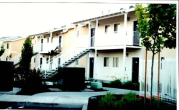 Sky Park Apartments in Sacramento, CA - Building Photo - Building Photo