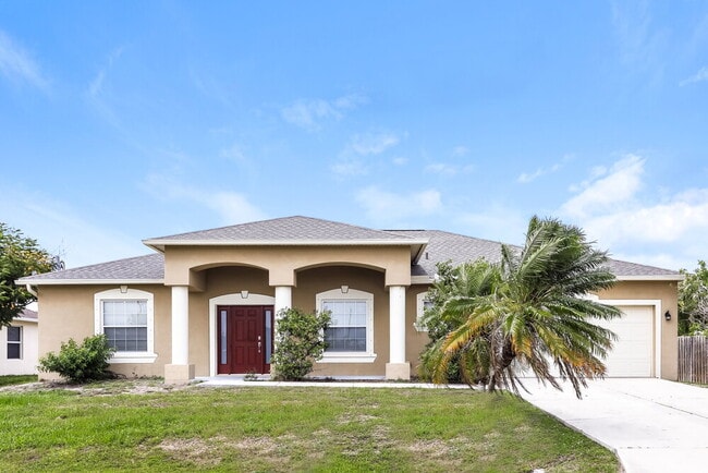 property at 15385 Lakeland Cir
