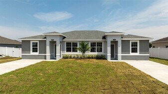 875 Colville Dr in Kissimmee, FL - Building Photo