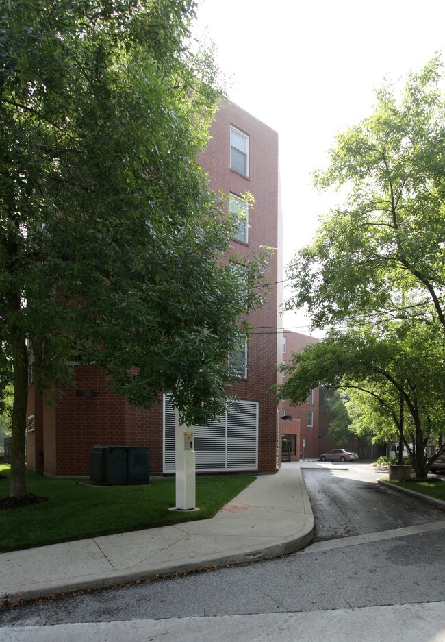 5700 Stony Island Apartments in Chicago, IL - Foto de edificio - Building Photo