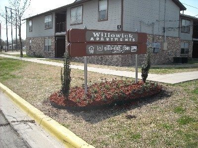 Willowick Apartments in Gainesville, TX - Foto de edificio