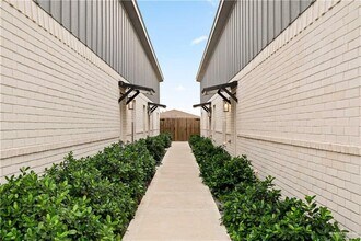 28 Playa Dr in Weslaco, TX - Building Photo - Building Photo