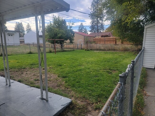 5723 N Milton St in Spokane, WA - Building Photo - Building Photo