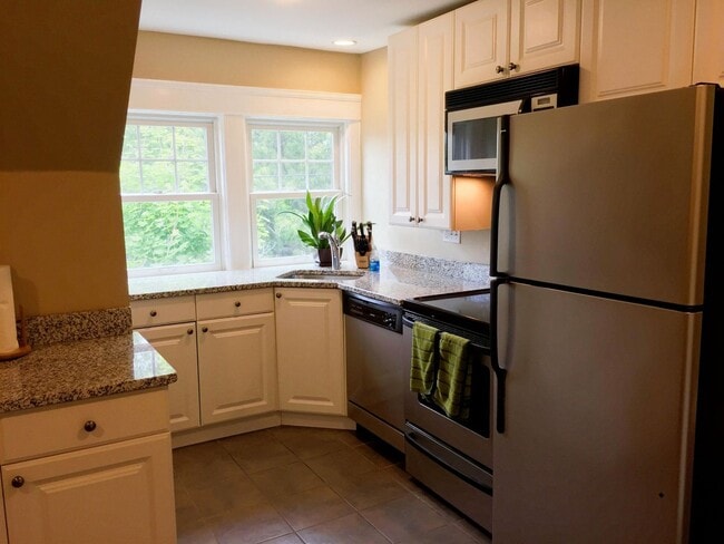 108 Cole Ave in Providence, RI - Building Photo - Building Photo