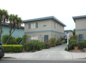1500 Merrill St in Santa Cruz, CA - Foto de edificio - Building Photo