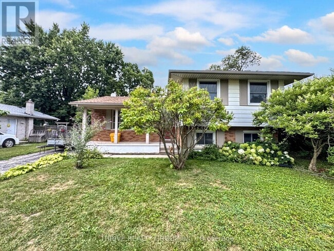 property at 32 Rollscourt Gardens