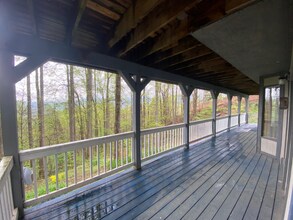 879 Mountainside Dr-Unit -B in Waynesville, NC - Building Photo - Building Photo