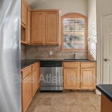 4905 Canberra Ln in Arlington, TX - Building Photo - Building Photo