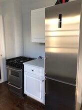 83 Bloomfield Ave, Unit 1 in Caldwell, NJ - Building Photo - Building Photo