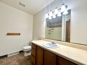320 Carriage Ln SW in Grand Rapids, MI - Building Photo - Building Photo