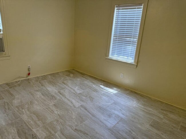 2843 2nd Ave S in St. Petersburg, FL - Building Photo - Building Photo