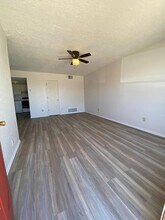 17 Homestead Dr in Moriarty, NM - Building Photo - Building Photo