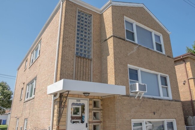 property at 5520 S Pulaski Rd