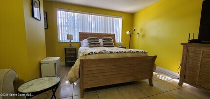 8401 N Atlantic Ave, Unit D1 in Cape Canaveral, FL - Building Photo - Building Photo