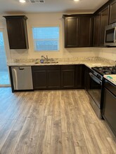 378 Yellow Finch Ln in Henderson, CA - Building Photo - Building Photo