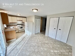 492 N Walnut St in Dallastown, PA - Building Photo - Building Photo