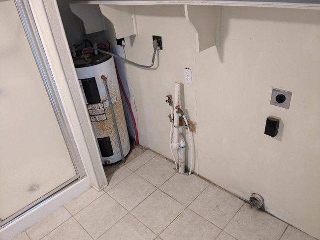 724 N Eastern Ave in Crowley, LA - Foto de edificio - Building Photo