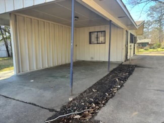 349 Queen Julianna Ln in Jackson, MS - Building Photo - Building Photo