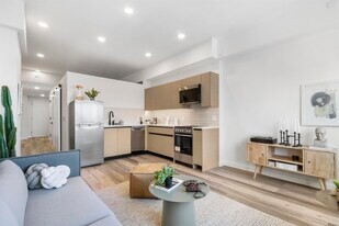 55 Jordan Ave in Jersey City, NJ - Building Photo