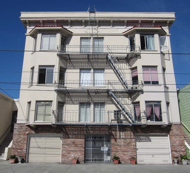 40 Tiffany in San Francisco, CA - Foto de edificio - Building Photo