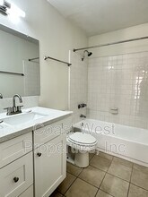 Casa Niagara in San Diego, CA - Building Photo - Interior Photo