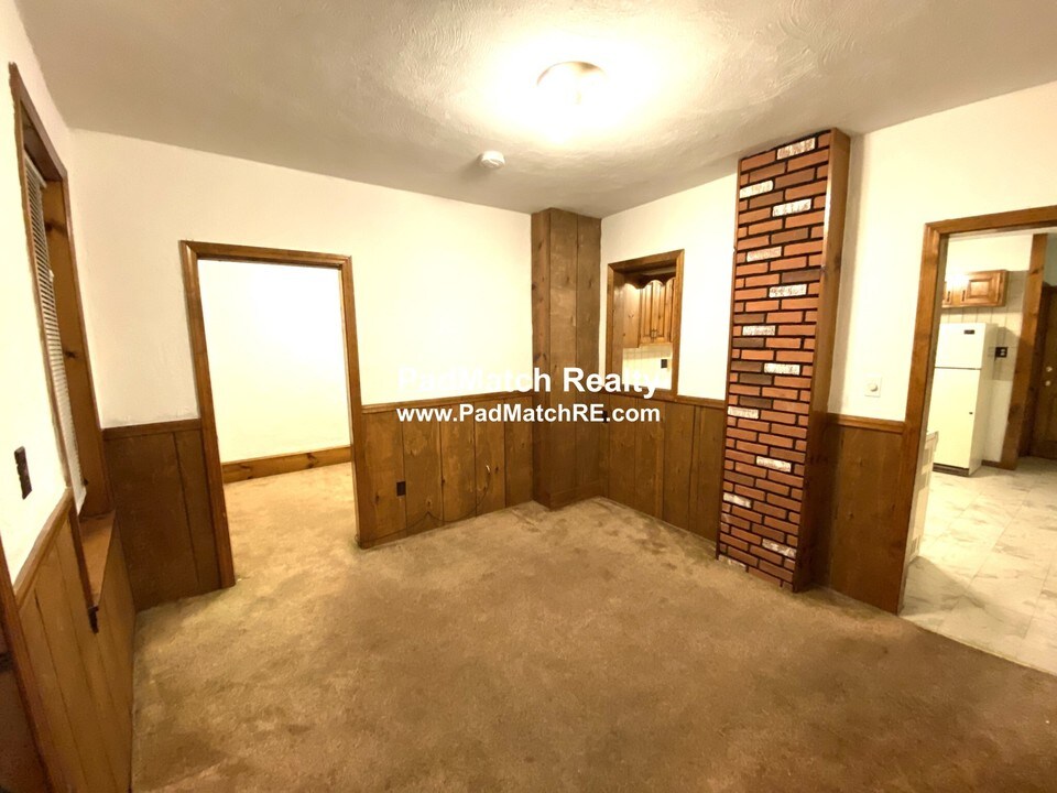 4 Garden Ct St in Boston, MA - Building Photo