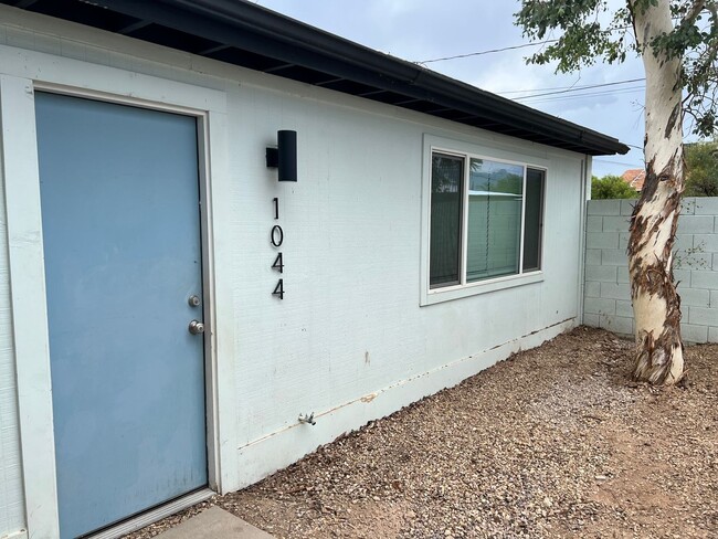 1040-1044 N 7th Ave in Tucson, AZ - Building Photo - Building Photo