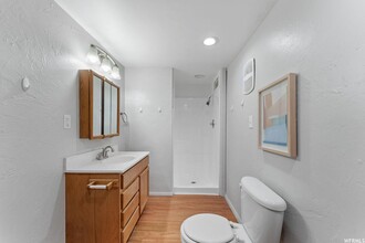 625 S 1300 E in Salt Lake City, UT - Foto de edificio - Building Photo