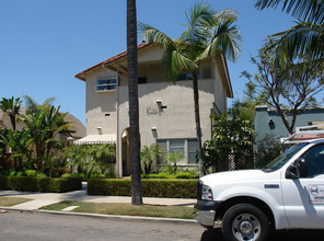 3584-3586 Villa Ter in San Diego, CA - Building Photo - Building Photo