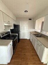 5810 Wellington Dr in Austin, TX - Building Photo - Building Photo
