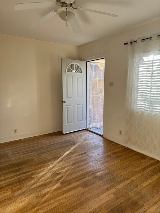 422 Vassar Dr SE in Albuquerque, NM - Building Photo