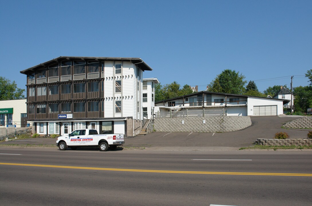 1711 London Rd in Duluth, MN - Building Photo