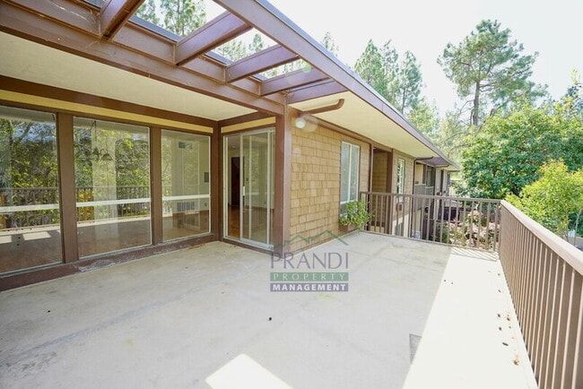 39 Forest Ln in San Rafael, CA - Building Photo - Building Photo