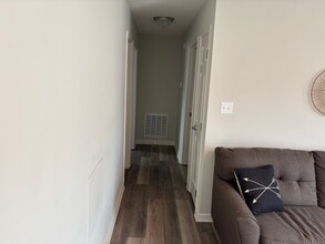 546 Hill Dr in Bristol, VA - Building Photo - Building Photo