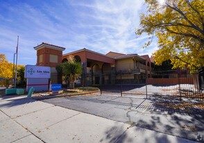 Los Altos Lofts Apartments