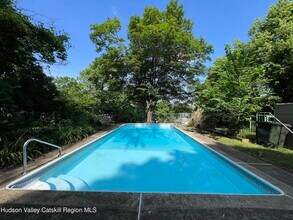 33 High St in Chatham, NY - Building Photo - Building Photo