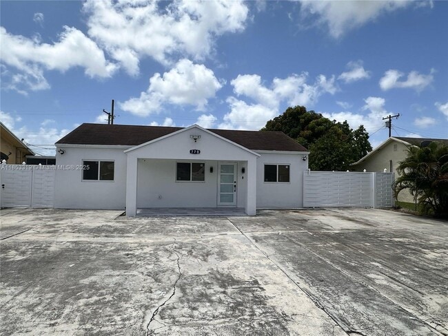 property at 770 SE 4th Pl