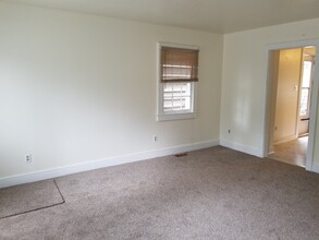 224 Charles St in Chesapeake City, MD - Building Photo - Building Photo
