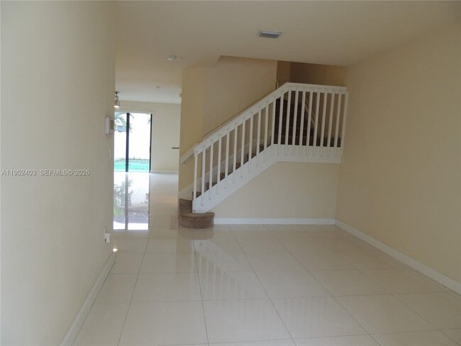 3344 W 91st Terrace in Hialeah, FL - Building Photo - Building Photo