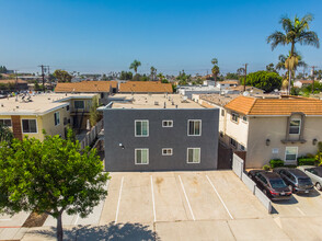 4616 Bancroft St in San Diego, CA - Building Photo - Primary Photo