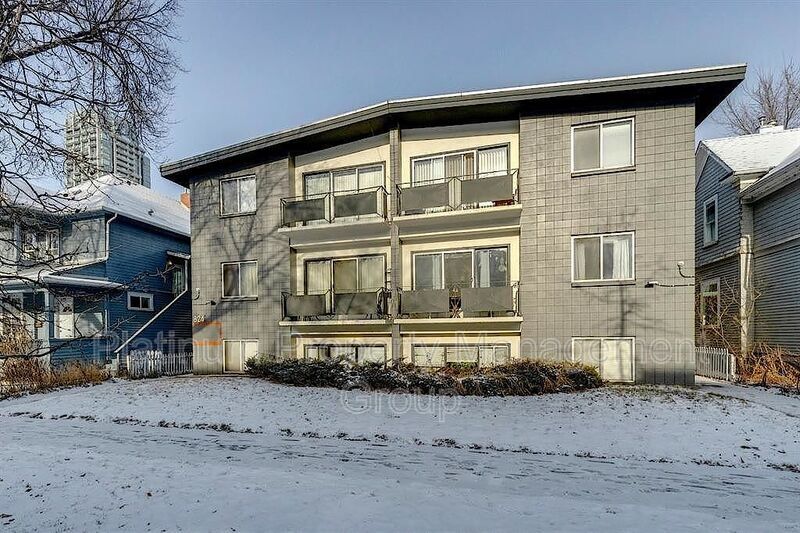 824-818 18 Ave SW in Calgary, AB - Building Photo