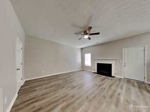 315 Hazelhurst Dr in Covington, GA - Building Photo - Building Photo
