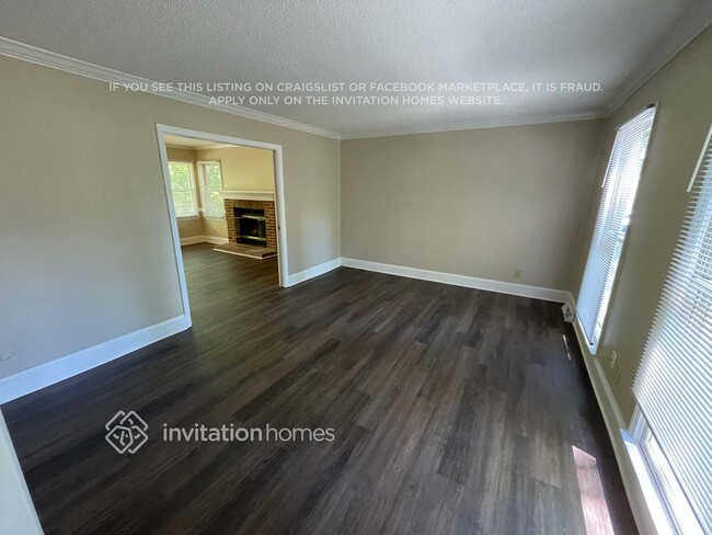 11100 Brandonwood Ln in Matthews, NC - Foto de edificio - Building Photo
