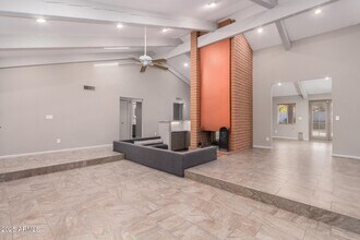 10021 N 74th Pl in Scottsdale, AZ - Building Photo - Building Photo