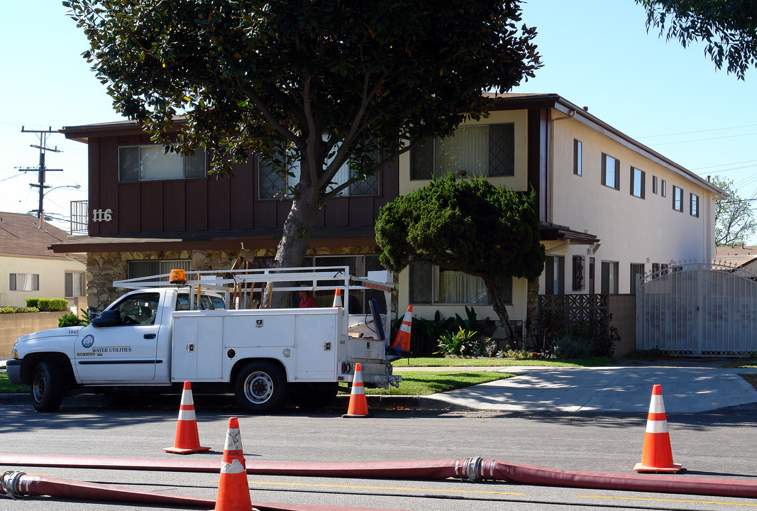 116 W Fairview Blvd in Inglewood, CA - Building Photo